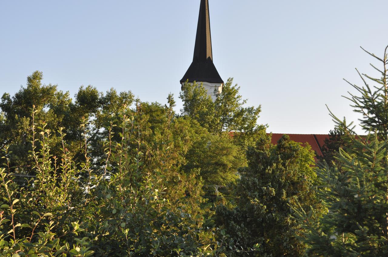 Hotel Szent Gyoergy Vendeghaz Esztergom Exterior foto